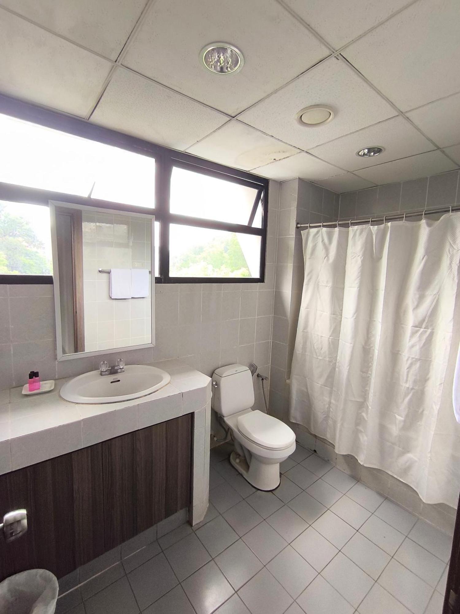 Jubilee Hotel Bandar Seri Begawan Ngoại thất bức ảnh